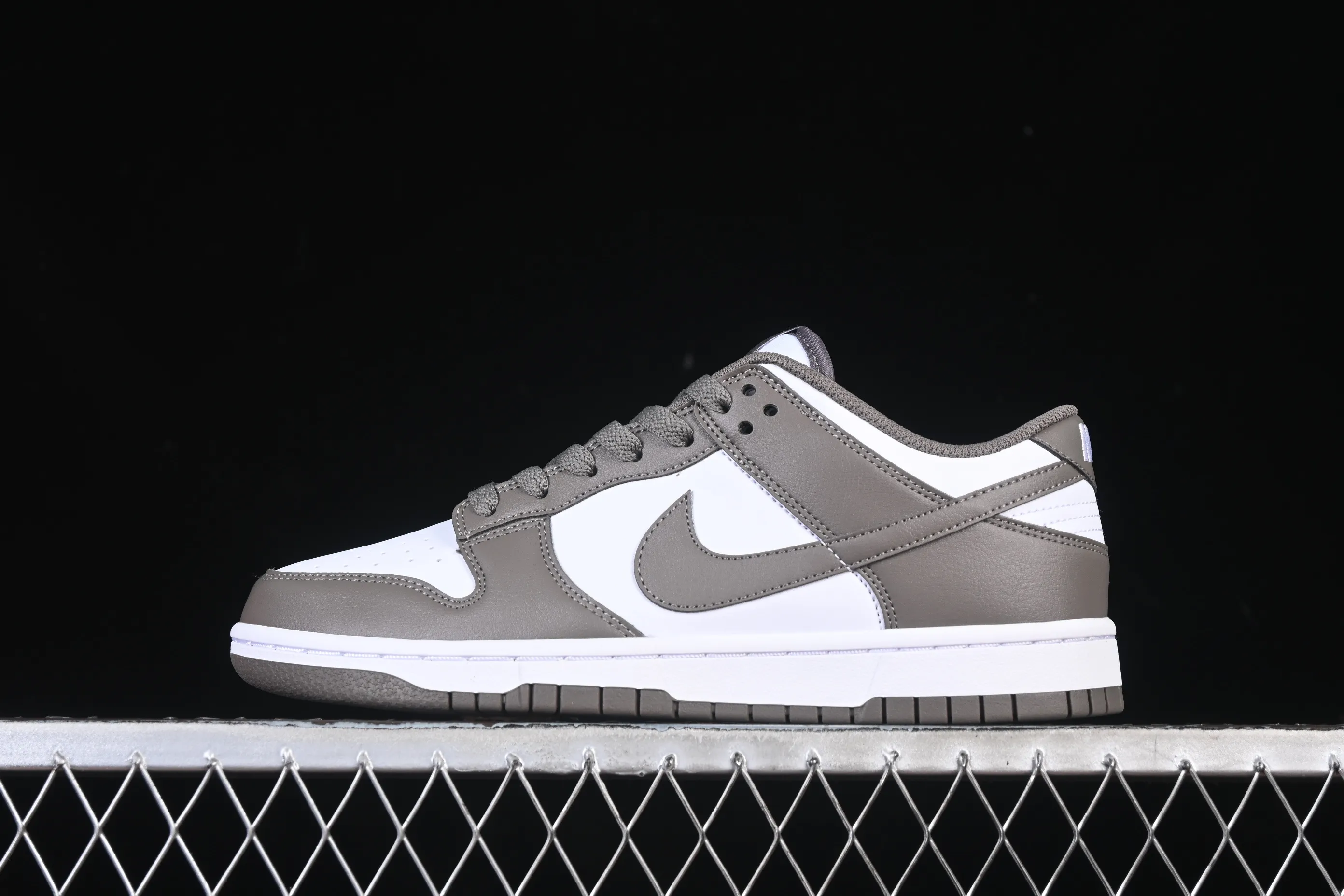 All Categories Nk SB Dunk Series Nk SB Dunk Low Low-top sneakers Nike Dunk Low "Cave Stone" Rock Gray Low-top casual sneakers HF5441-111